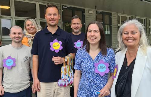 Simen, Anniken, Håkon, Samt, Linda og Vibeke er de voksne på kommende første trinn.